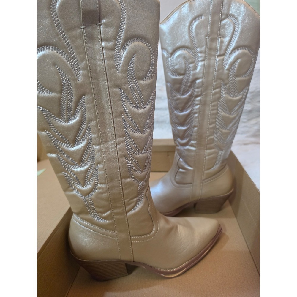 NIB Coconuts by Matisse Dixie Metallic Western Boots - Platino Gold - Size 8.5